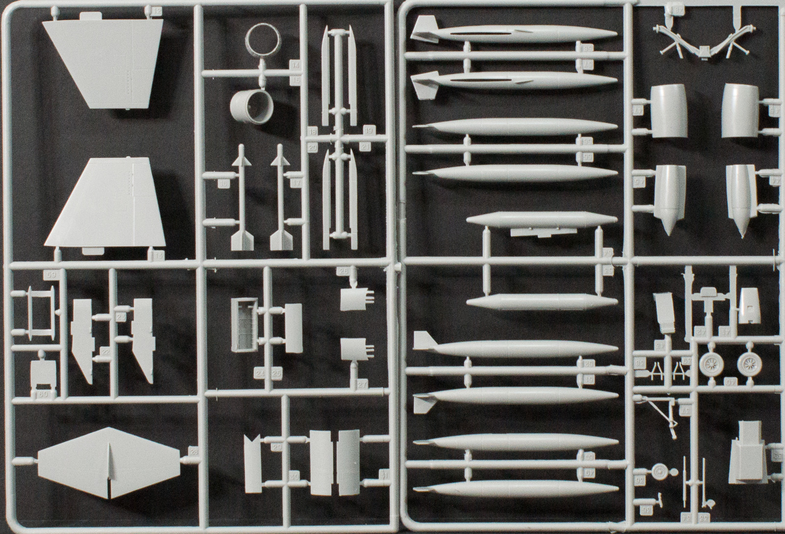 Italeri 1359 1/72 F-104A/C Starfighter Parts Image 02