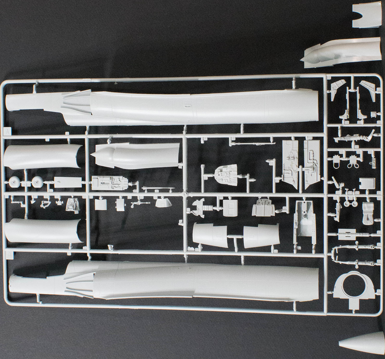 Italeri 2510 1/32 Mirage IIIE/R Parts Image 01