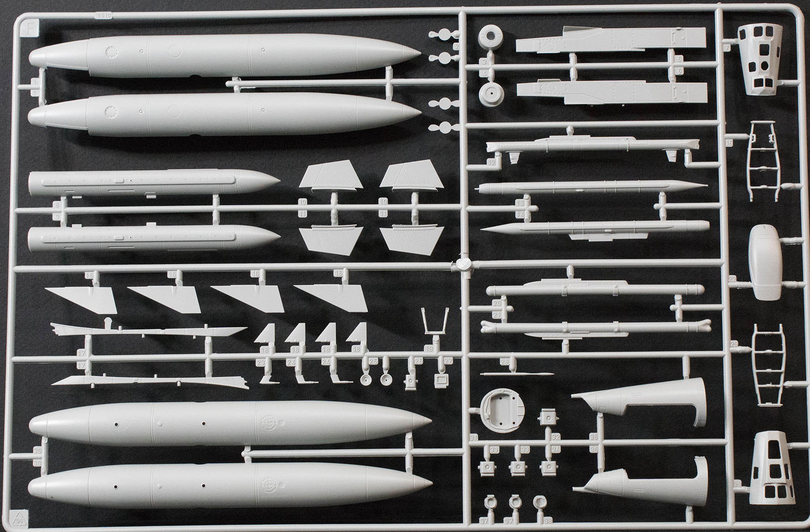 Italeri 2510 1/32 Mirage IIIE/R Parts Image 03