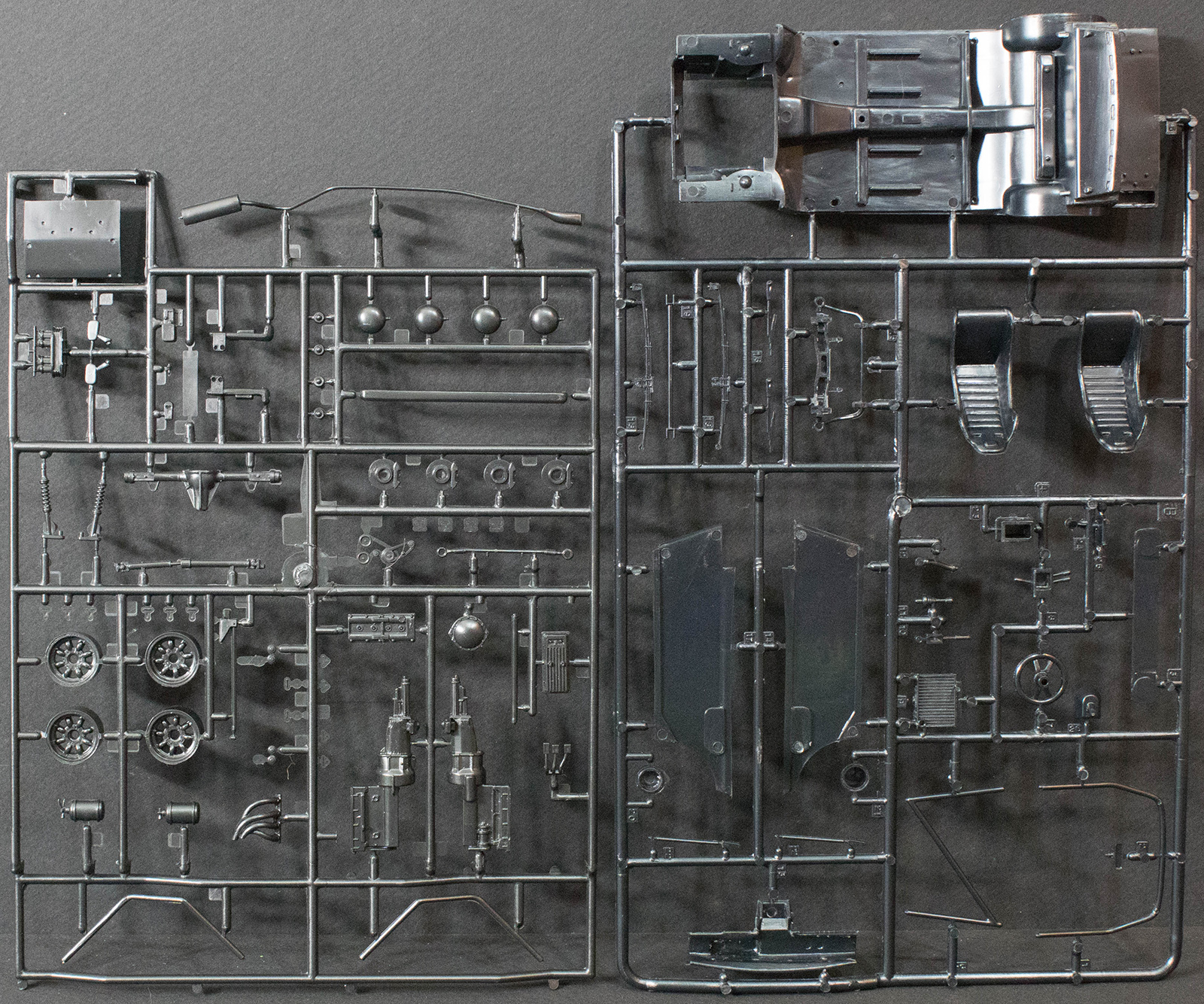 Italeri 3655 1/24 Ford Escort RS1800 Mk.II Parts Image 02