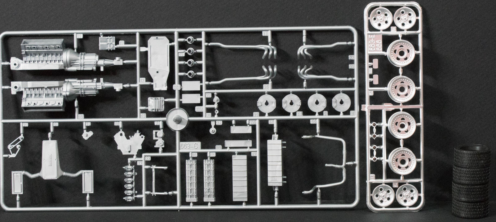 Italeri 3683 1/24 Lamborghini Countach 5000 Quattrovalvole Parts Image 03