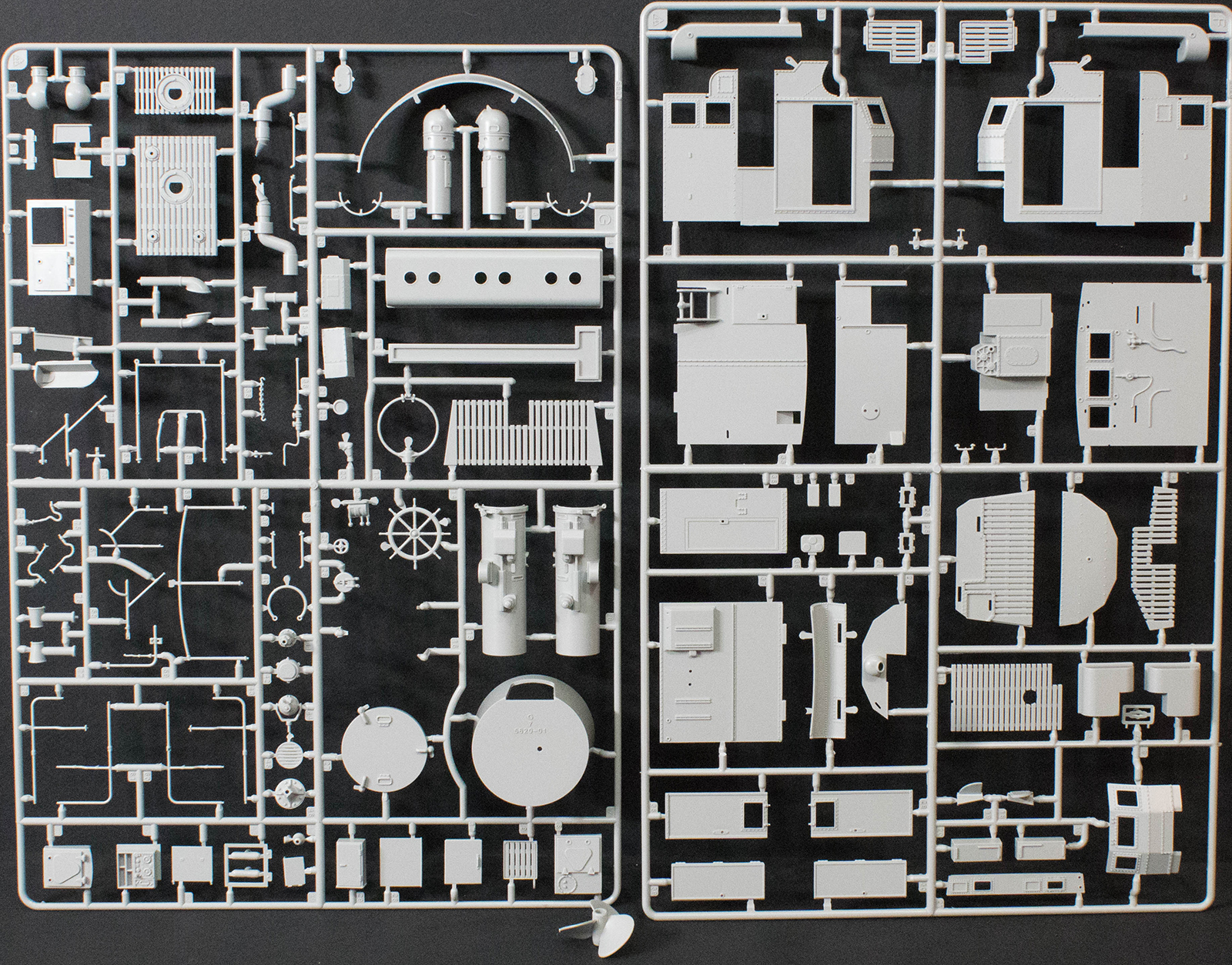 Italeri 5620 1/35 Schnellboot Typ S-38 Parts Image 03