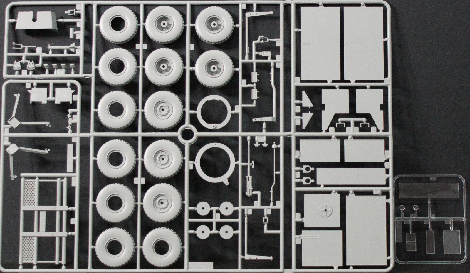 Italeri 6513 1/35 M923 'Hillbilly' Gun Truck Parts Image 03