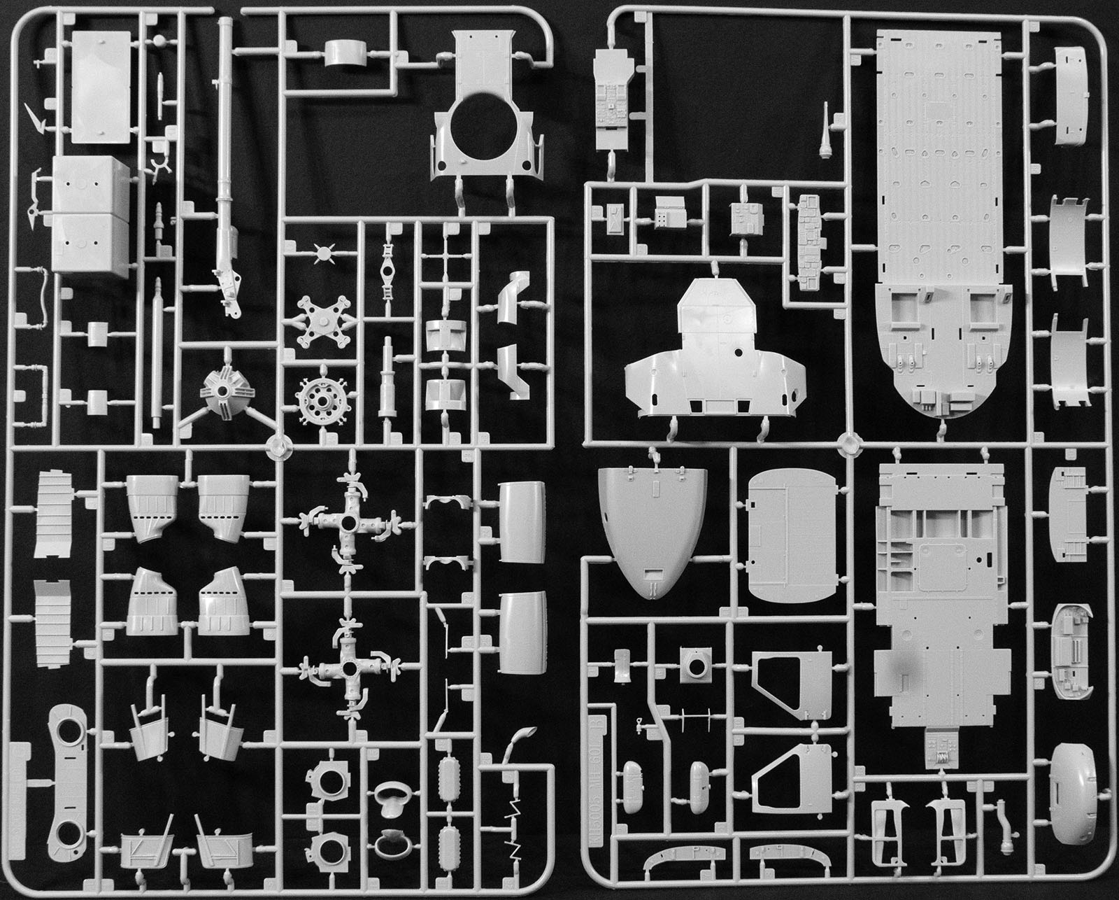 Kitty Hawk Models 50005 1/35 MH-60L Black Hawk Review Image 02