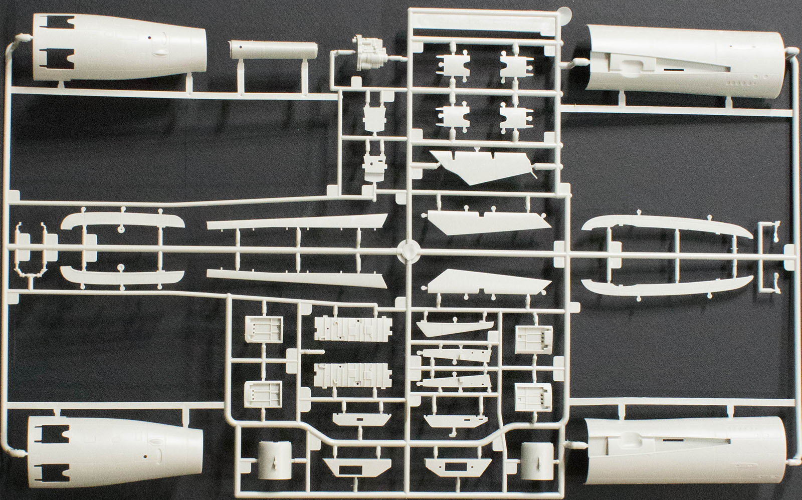 Kitty Hawk Models 80144 1/48 Su-17M3/M4 Fitter Review Image 02