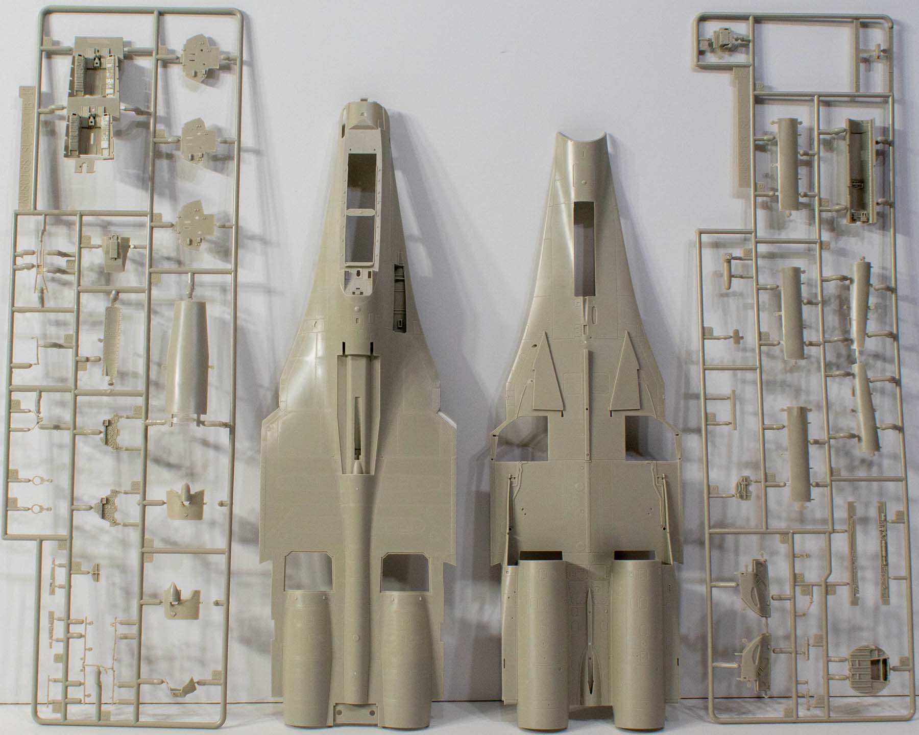 Kitty Hawk Models 80169 1/48 Su-30MK Flanker Review Image 01