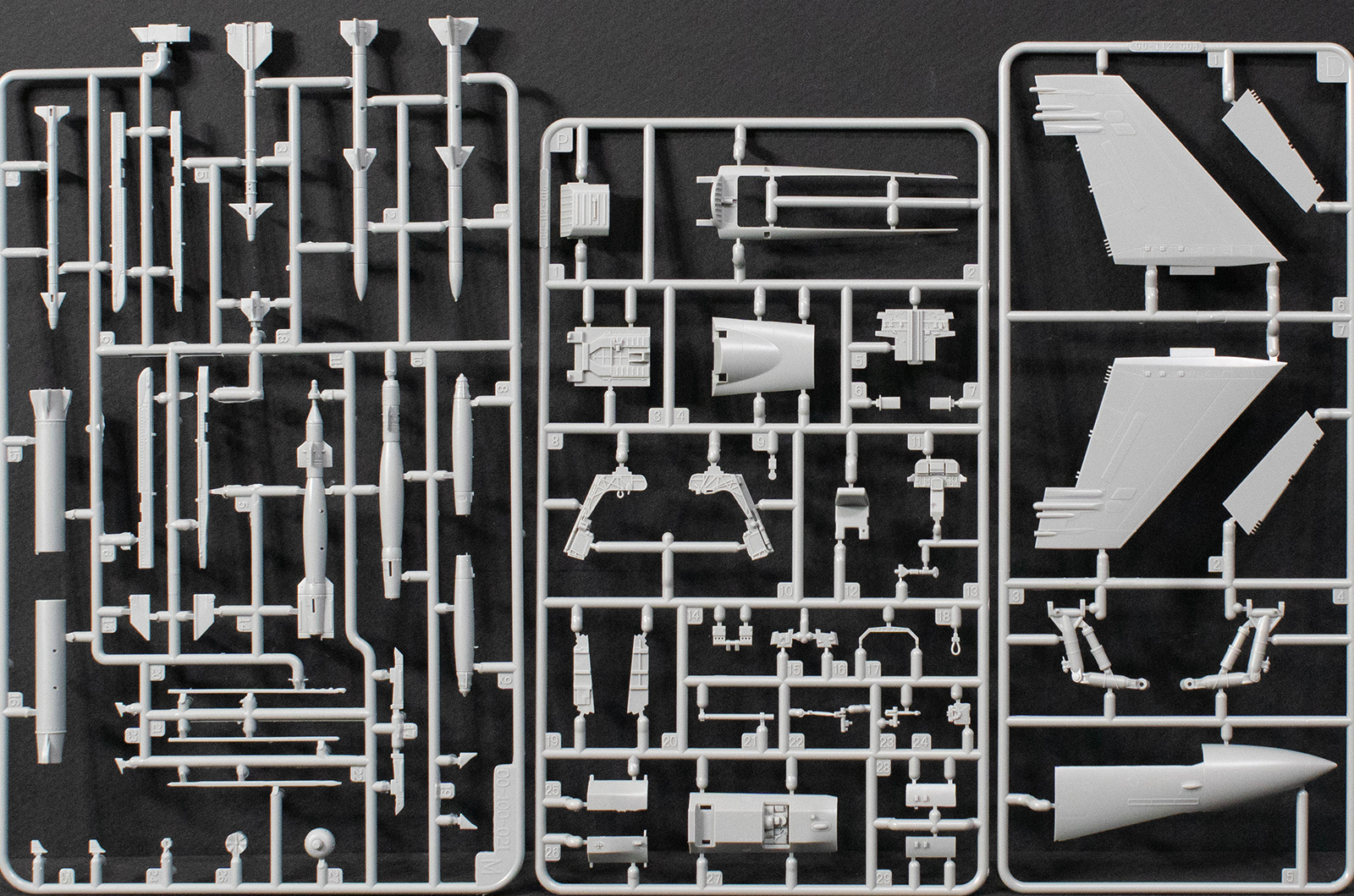 Kinetic 48033 1/48 F/A-18D ATARS Hornet Parts Image 03