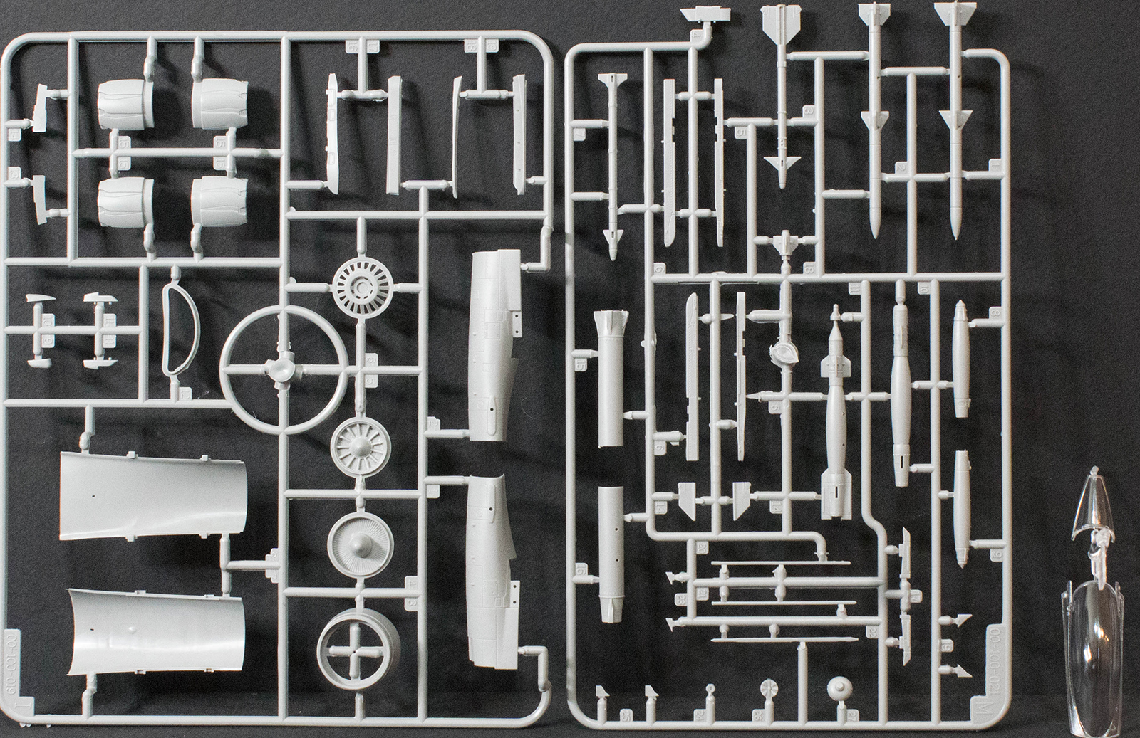 Kinetic 48069 1/48 F-16C Turkish AF Parts Image 02