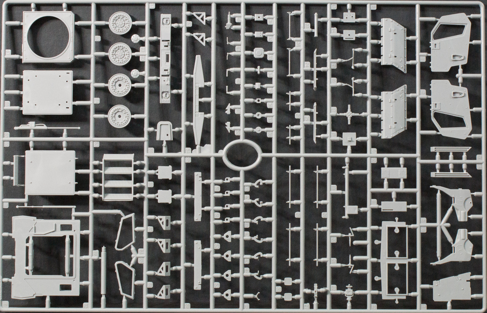 Kinetic 61011 1/35 4x4 MRAP AFV Parts Image 03