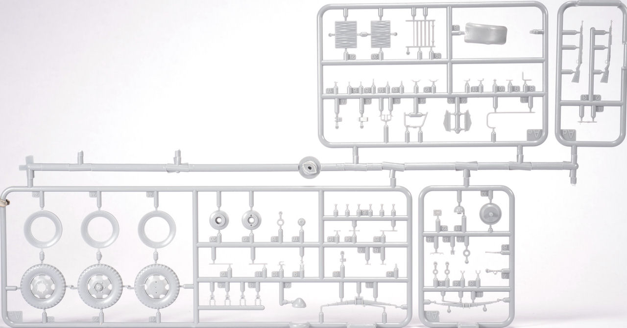 MiniArt 35147 1/35 L1500A Kfz.70 German Personnel Car Parts Image 02