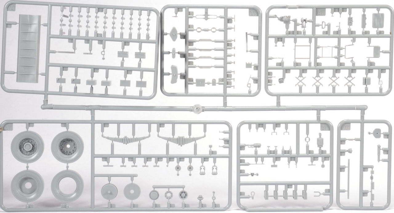 MiniArt 35155 1/35 AEC Mk.II Armoured Car Parts Image 04