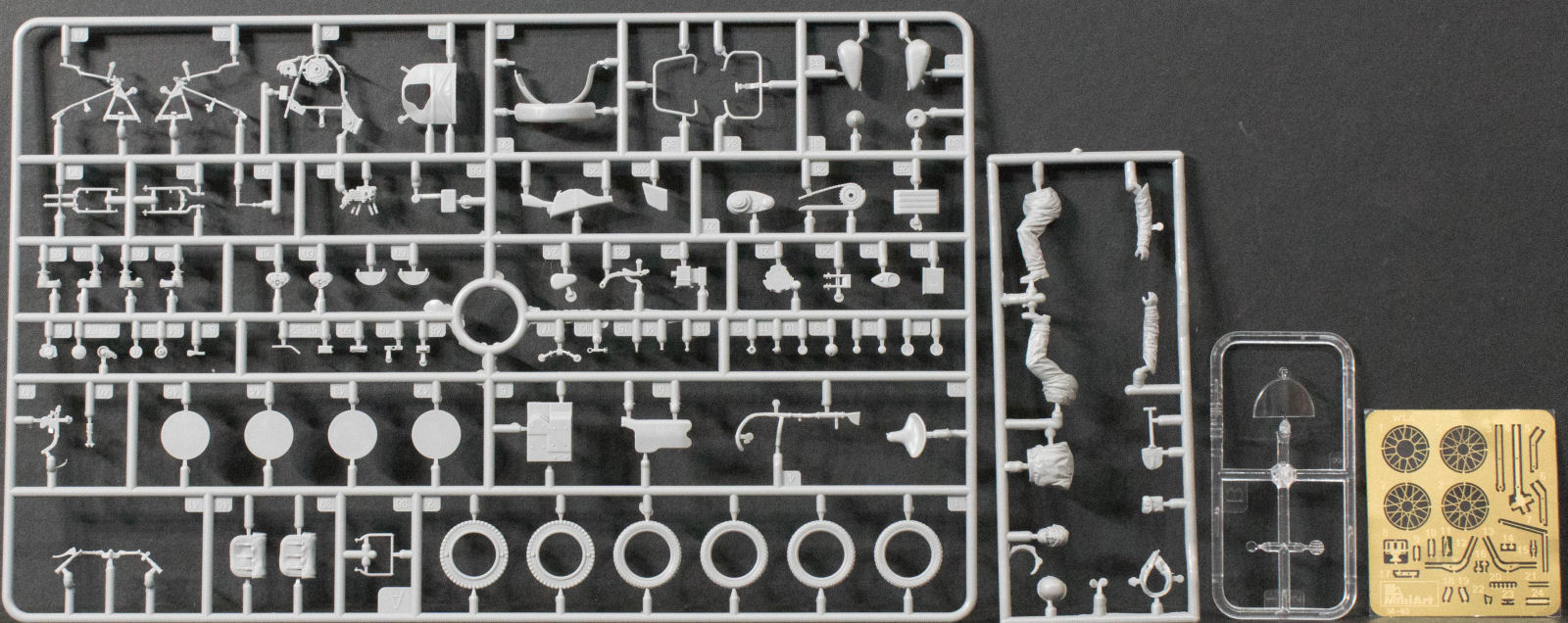 MiniArt 35172 1/35 US Motorcycle WLA w/Rider Parts Image 01