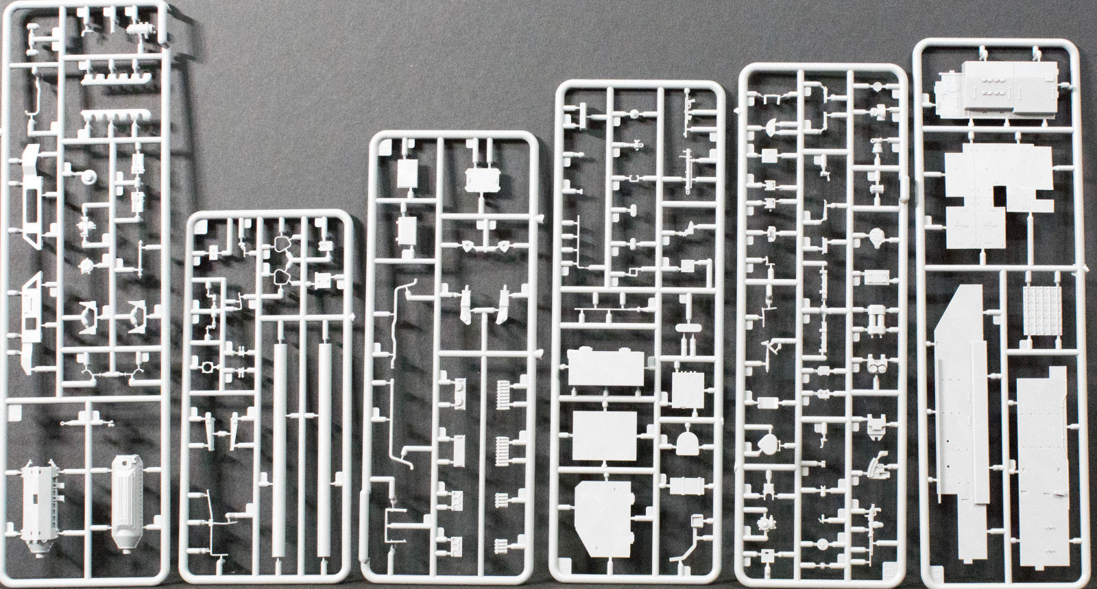 MiniArt 37002 1/35 T-44M Medium Tank Parts Image 04