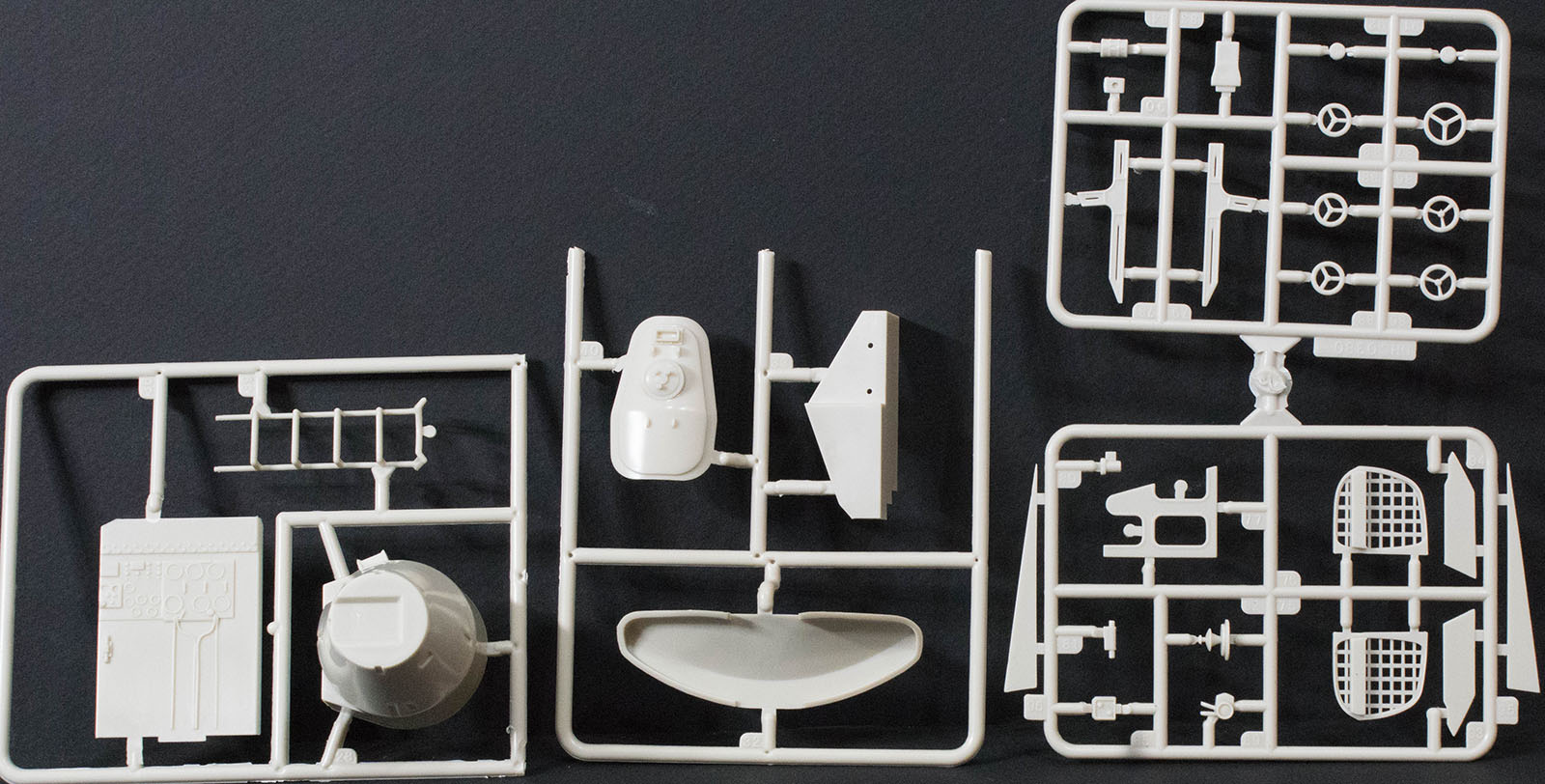 Moebius Models 963 1/32 Proteus Submarine - Fantastic Voyage First Look Parts Image 03