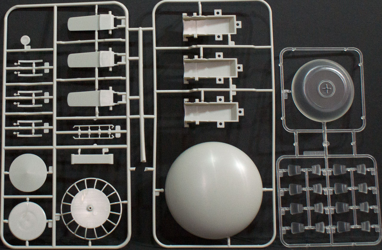 Polar Lights 0895 1/144 C-57D Space Cruiser Forbidden Planet Parts Image 02