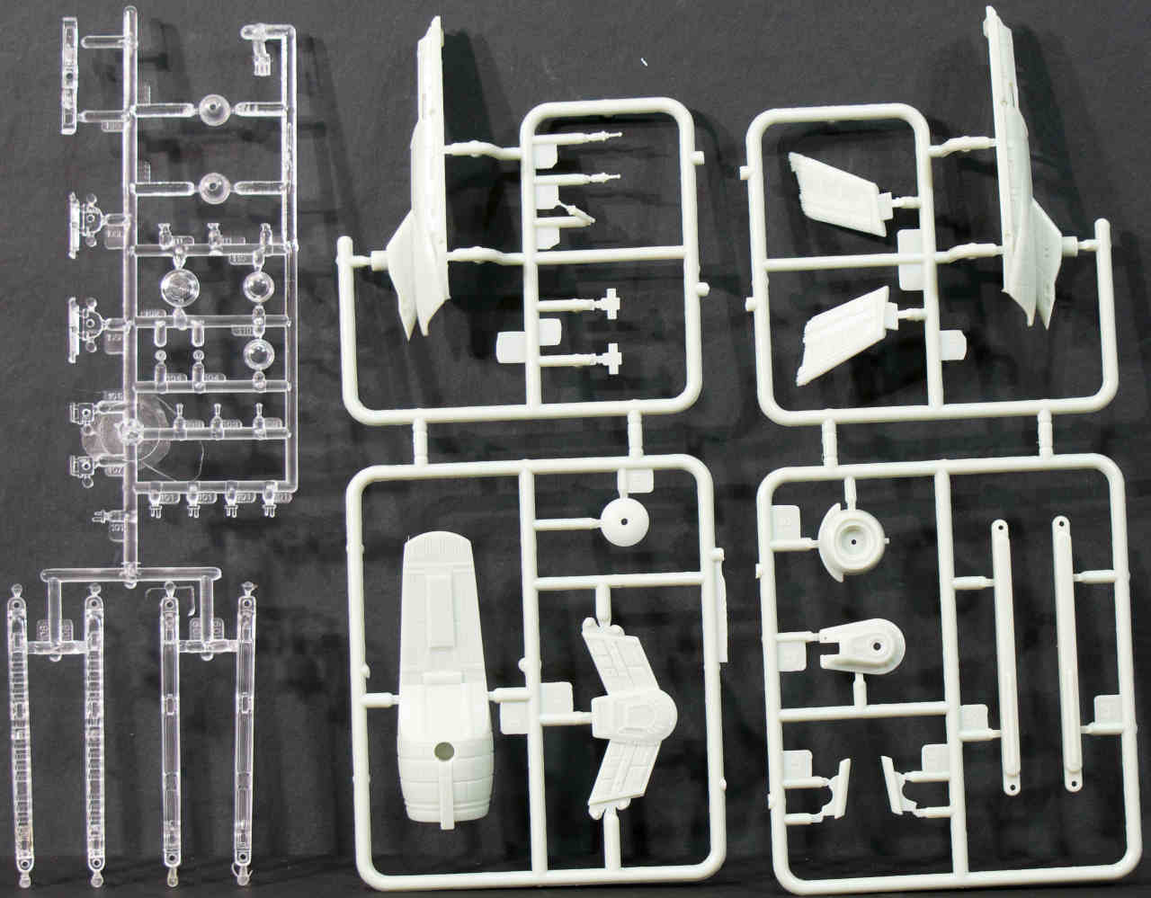 Polar Lights 0898 1/1000 Enterprise NX-01 Refit Parts Image 02