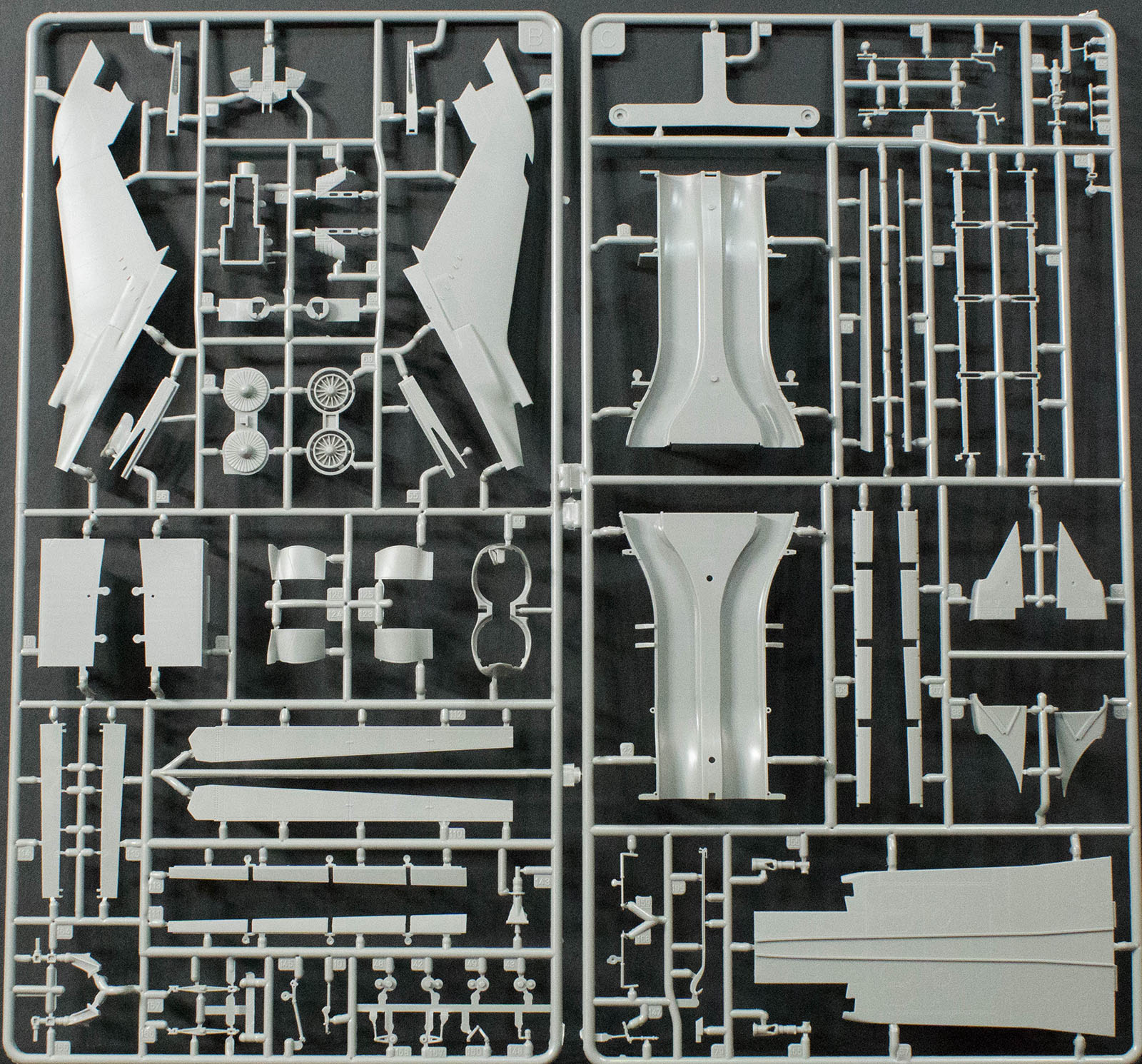 Revell 04924 1/48 Tornado GR.4 Kit Image 02