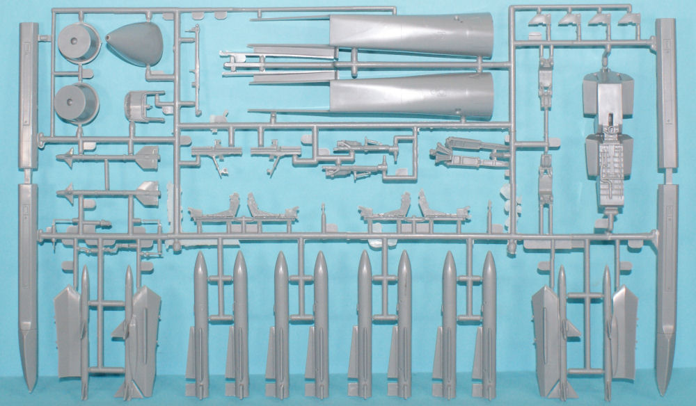 Revell 85-5527 1/48 F-14D Tomcat Kit Image 02 First Look