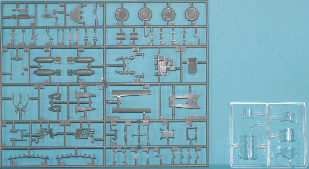 Revell 85-5983 1/48 Curtiss SB2C-4 Helldiver Kit Image 03