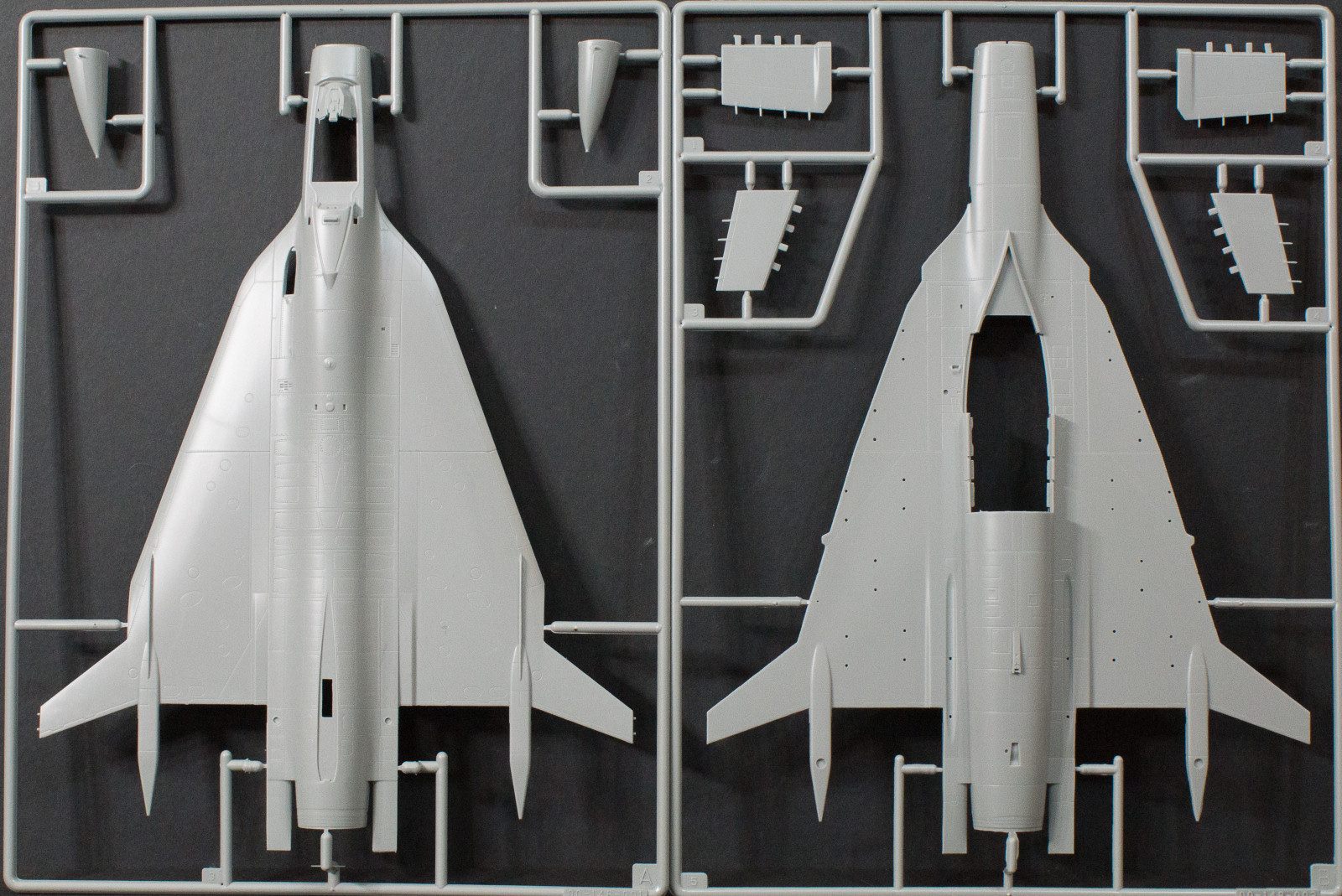 Skunkmodels 1/48 F-16XL Parts Image 01