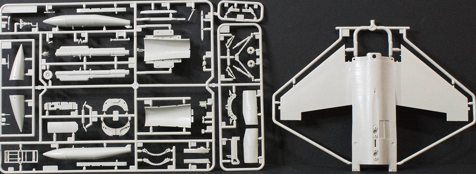 Tamiya 61106 1/48 F-16C/N Aggressor/Adversary Parts Image 03