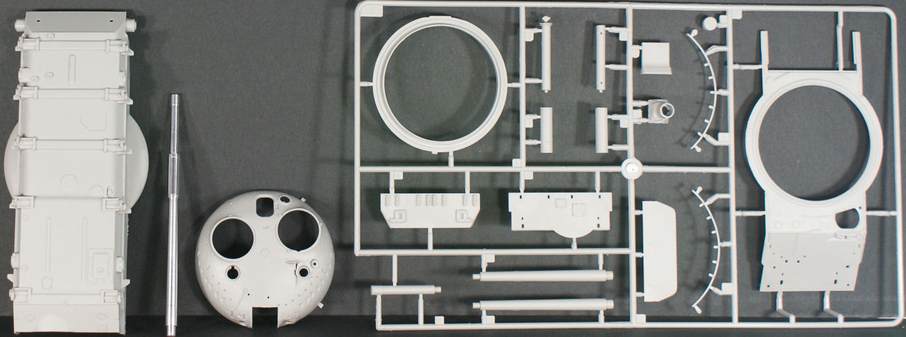 Trumpeter 01556 1/35 T-62 ERA Model 1972 First Look Image 01