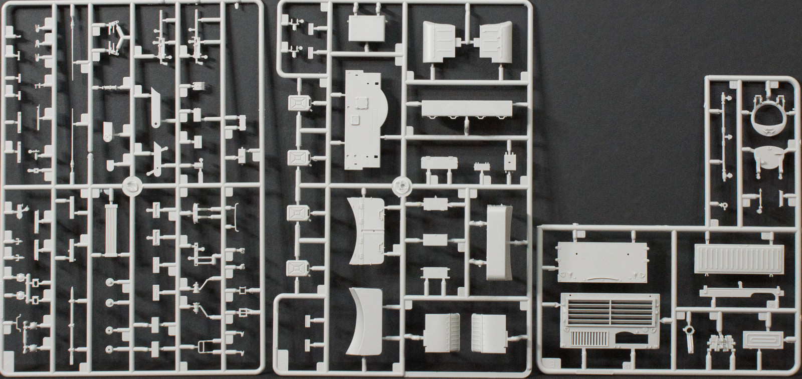 Trumpeter 05576 1/35 IDF Tiran 6 MBT Parts Image 03