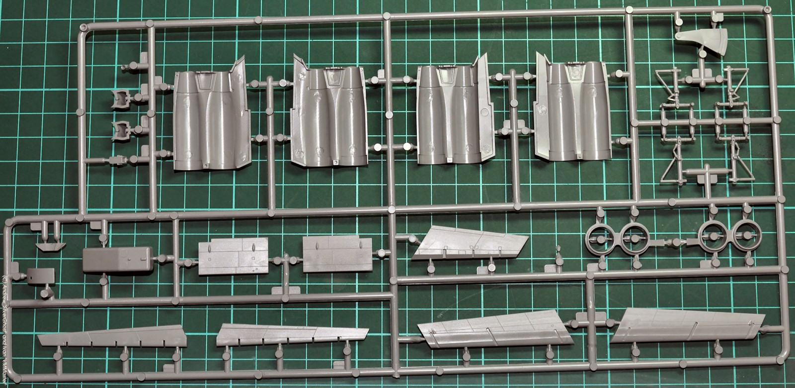 Zvezda 7013 1/144 Il-62M Kit Image 07