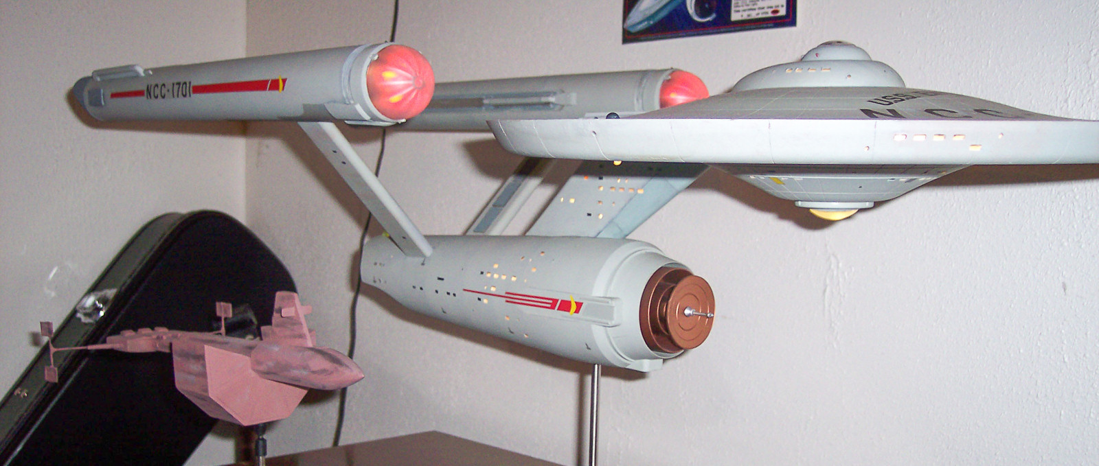 CultTVman Science Fiction 2014 - 1/350 USS Enterprise Image A031_03