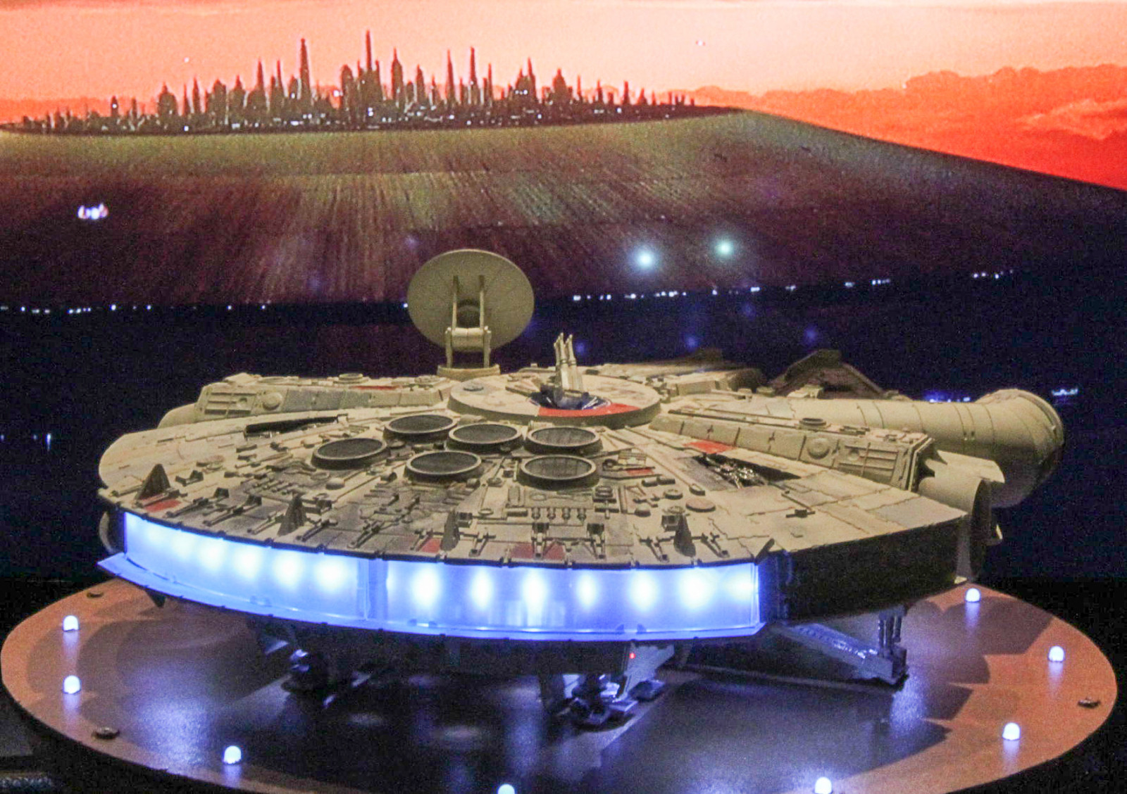 CultTVman Science Fiction 2014 - 1/58 Millenium Falcon Image A053_02