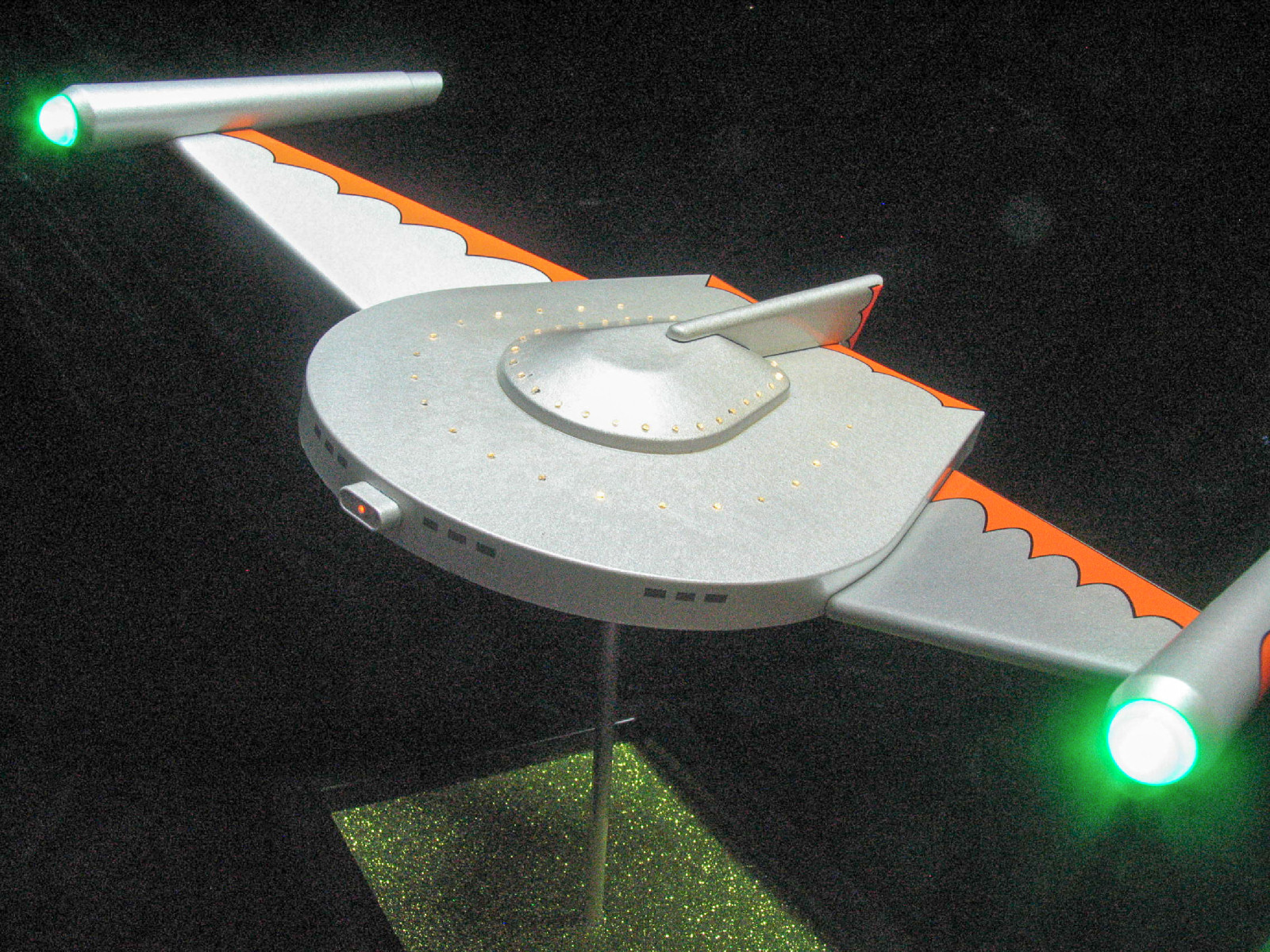 CultTVman Science Fiction 2014 - 1/650 Romulan Bird of Prey Image A060_01