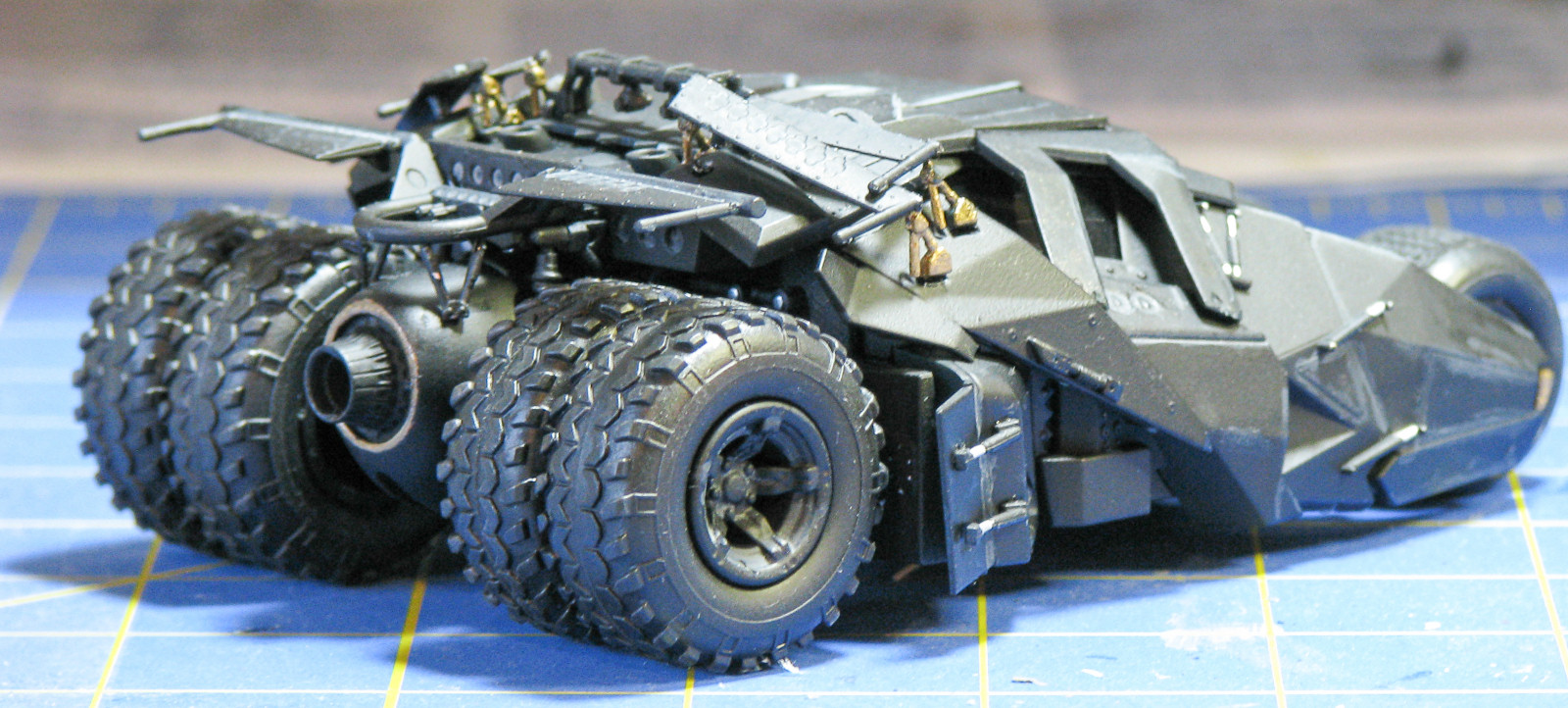 CultTVman Science Fiction 2014 - 1/25 Batmobile Image A079_03