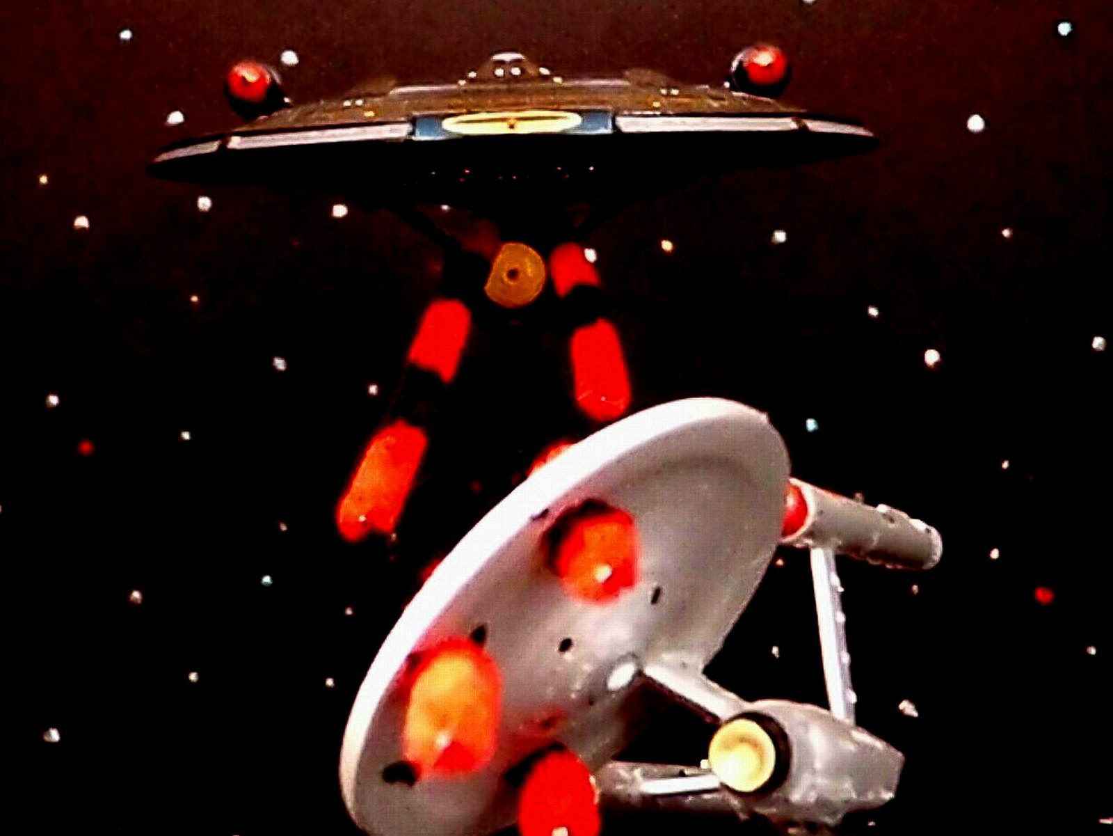 CultTVman Science Fiction 2014 - 1/1000 USS Vengeance Image A236_03