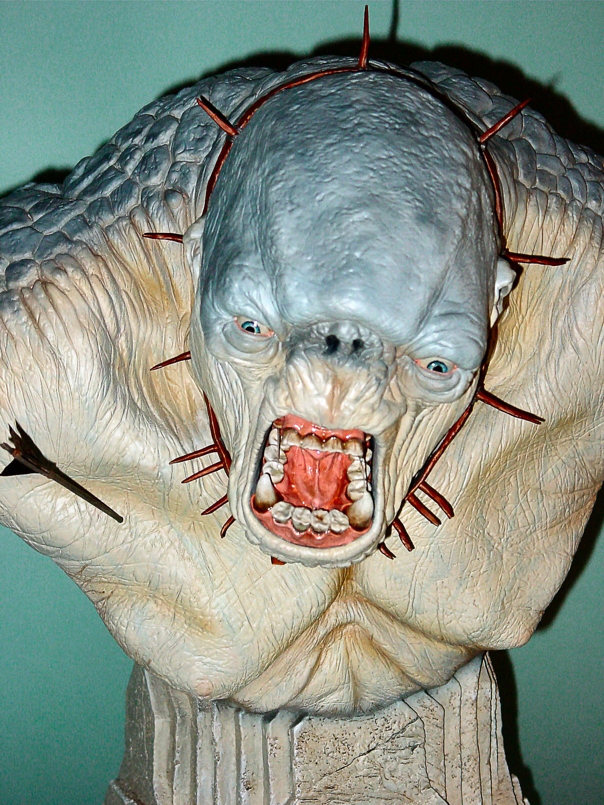 CultTVman Science Fiction 2014 - Cave Troll Bust Image A277_02