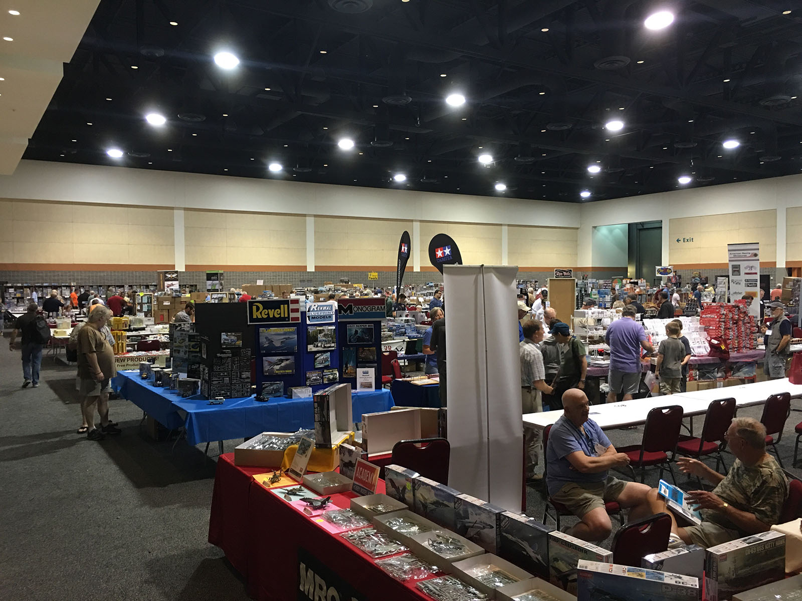 IPMS/USA National Convention 2016 Vendor Room Photo 048