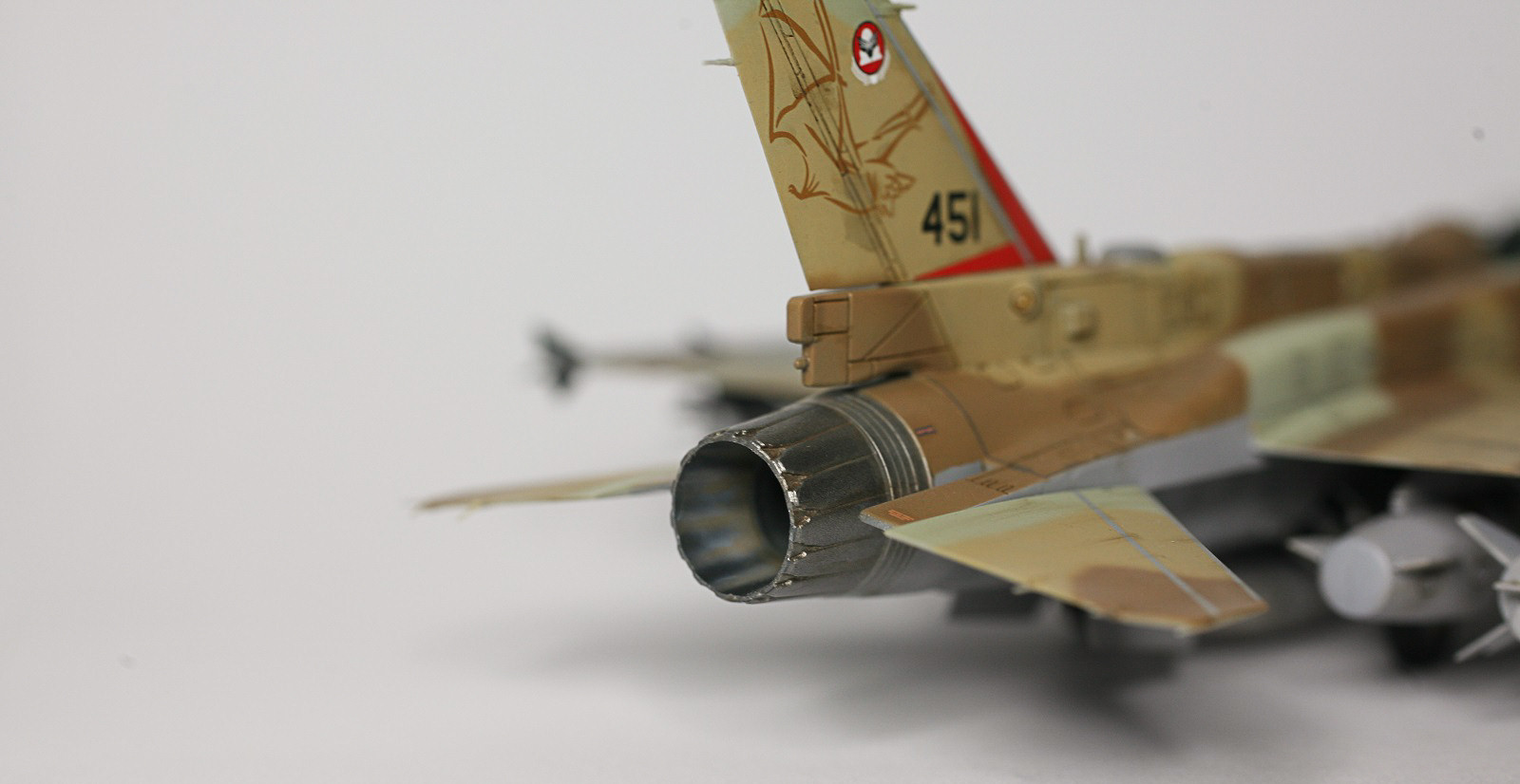 Kinetic Models/Lucky Model Contest 2014 - 1/72 F-16I Sufa Image A003_03