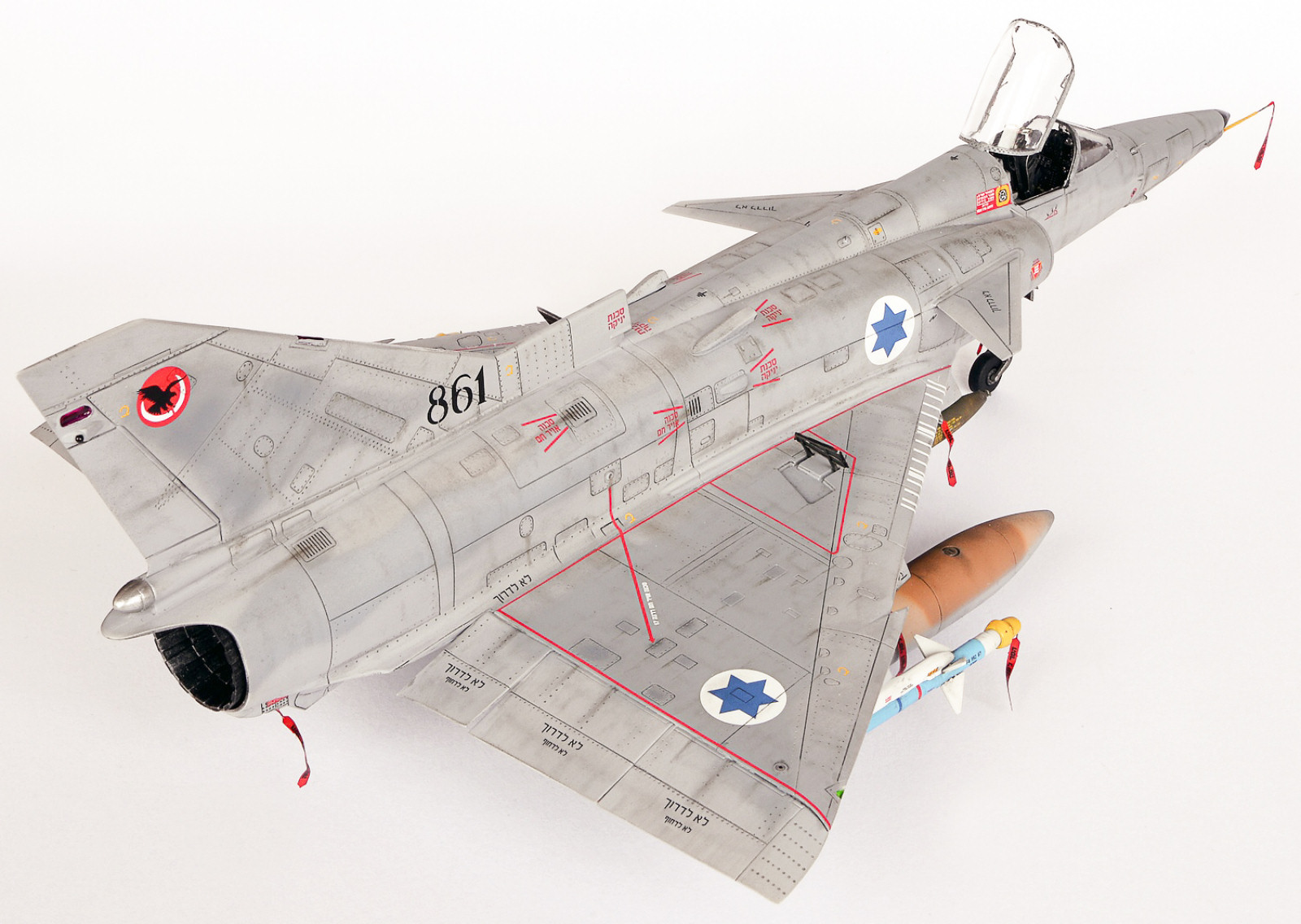 Kinetic Models/Lucky Model Contest 2014 - 1/48 Kfir C7 Image A036_03