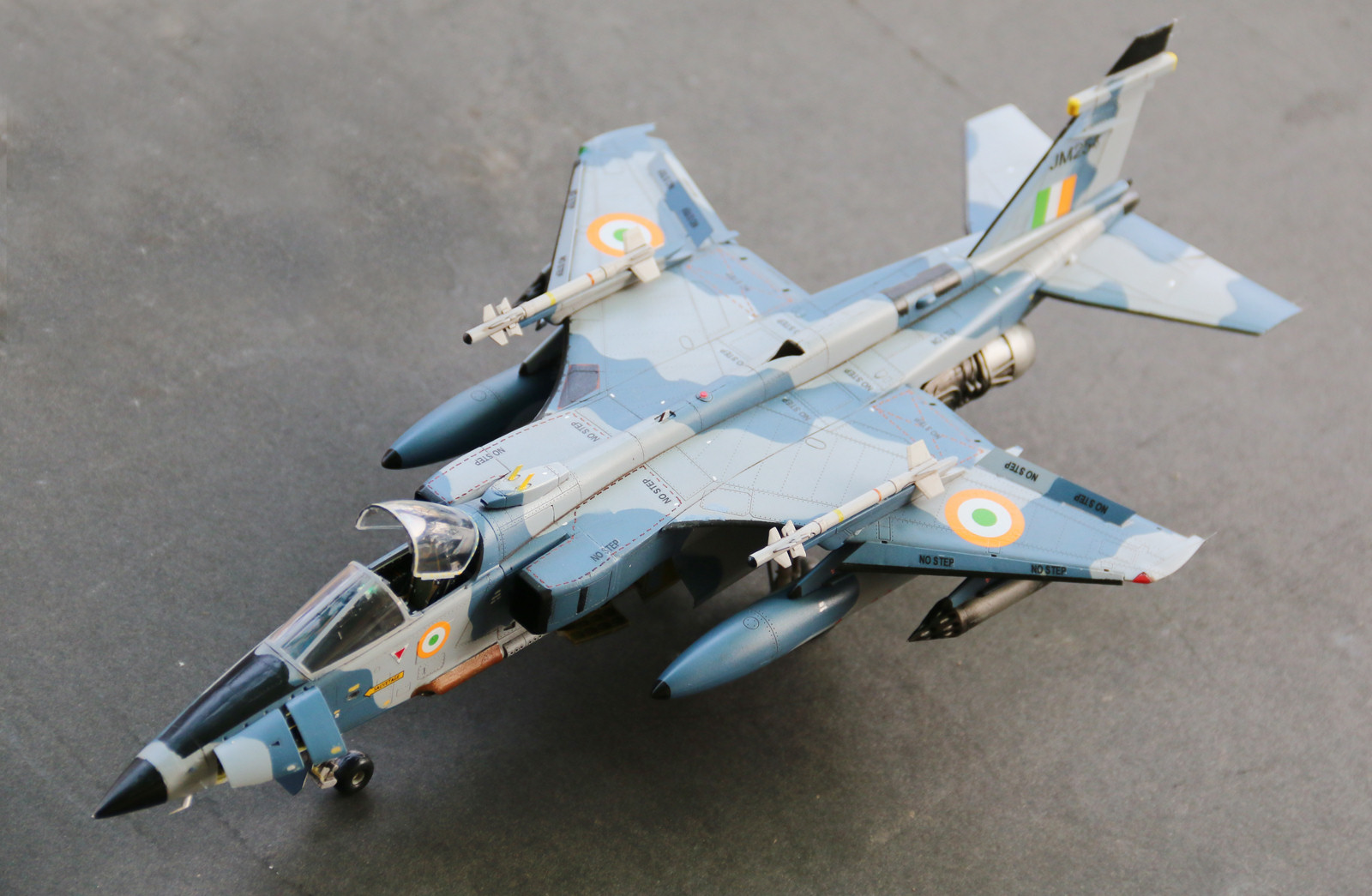 Kitty Hawk Models/Panda Hobby Contest 2014 - 1/48 Jaguar IM Image A001-01