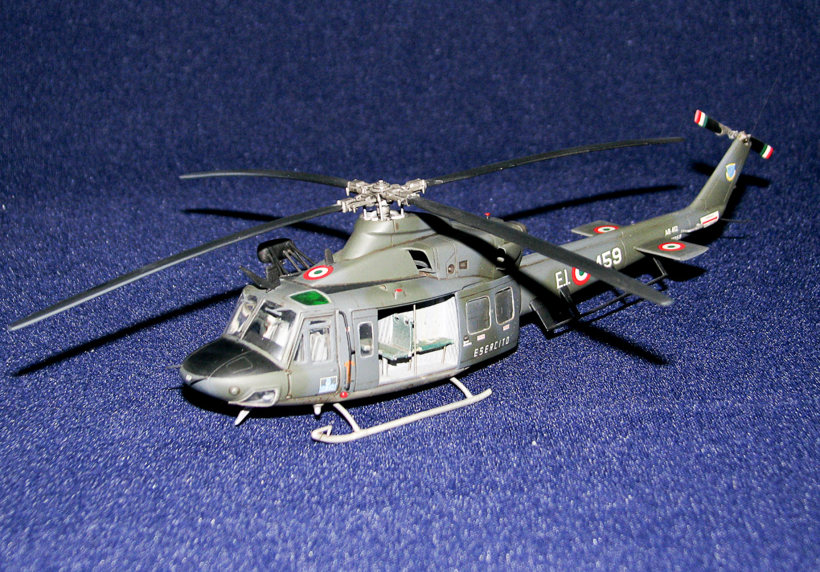 MRC/Italeri Contest 2013 - 1/72 AB-412 Image A029_01