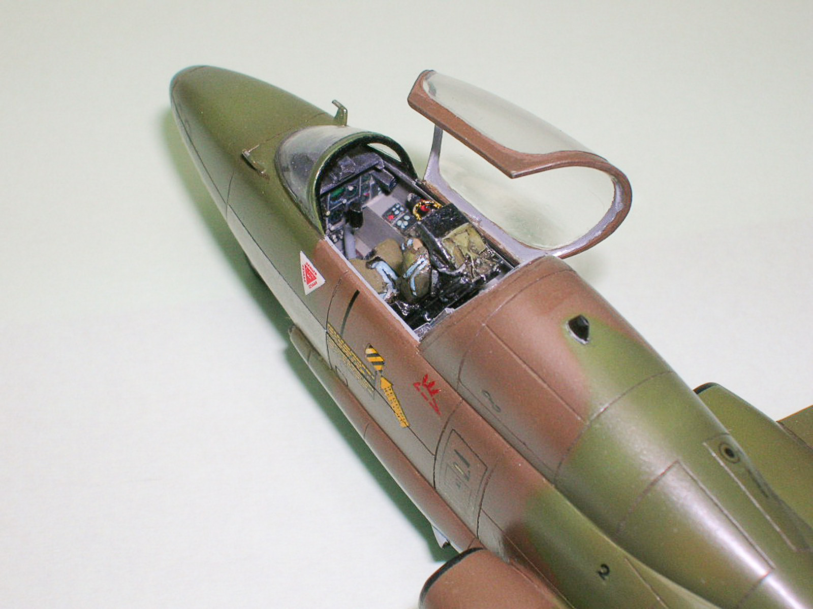 MRC/Italeri Contest 2013 - 1/72 MB.326K SAAF Image A044_03