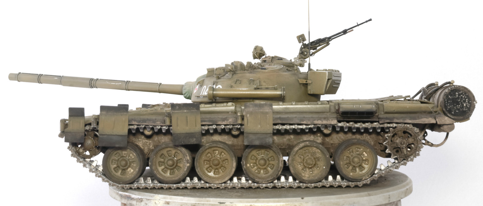 MRC/Academy Contest 2015 - 1/35 T-72M-1 Image A014_01