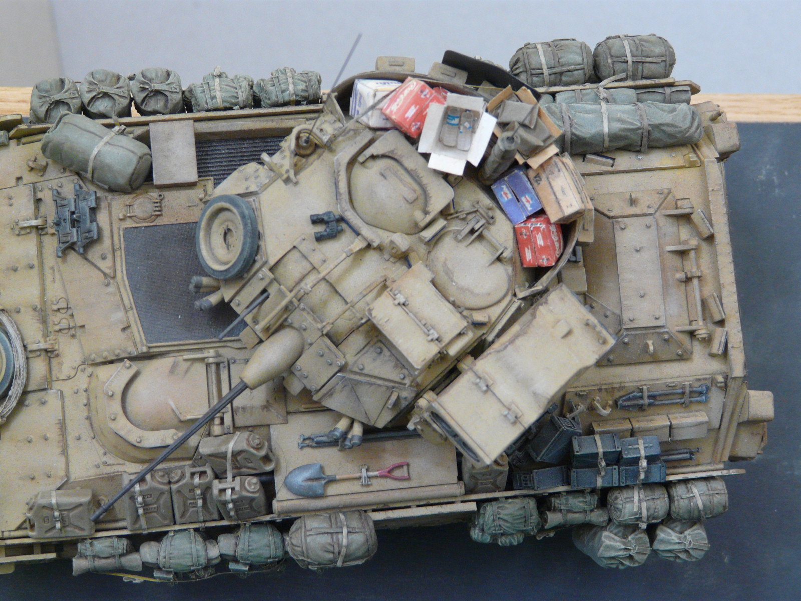 MRC/Academy Contest 2015 - 1/35 M2A2 Bradley Image A020_04