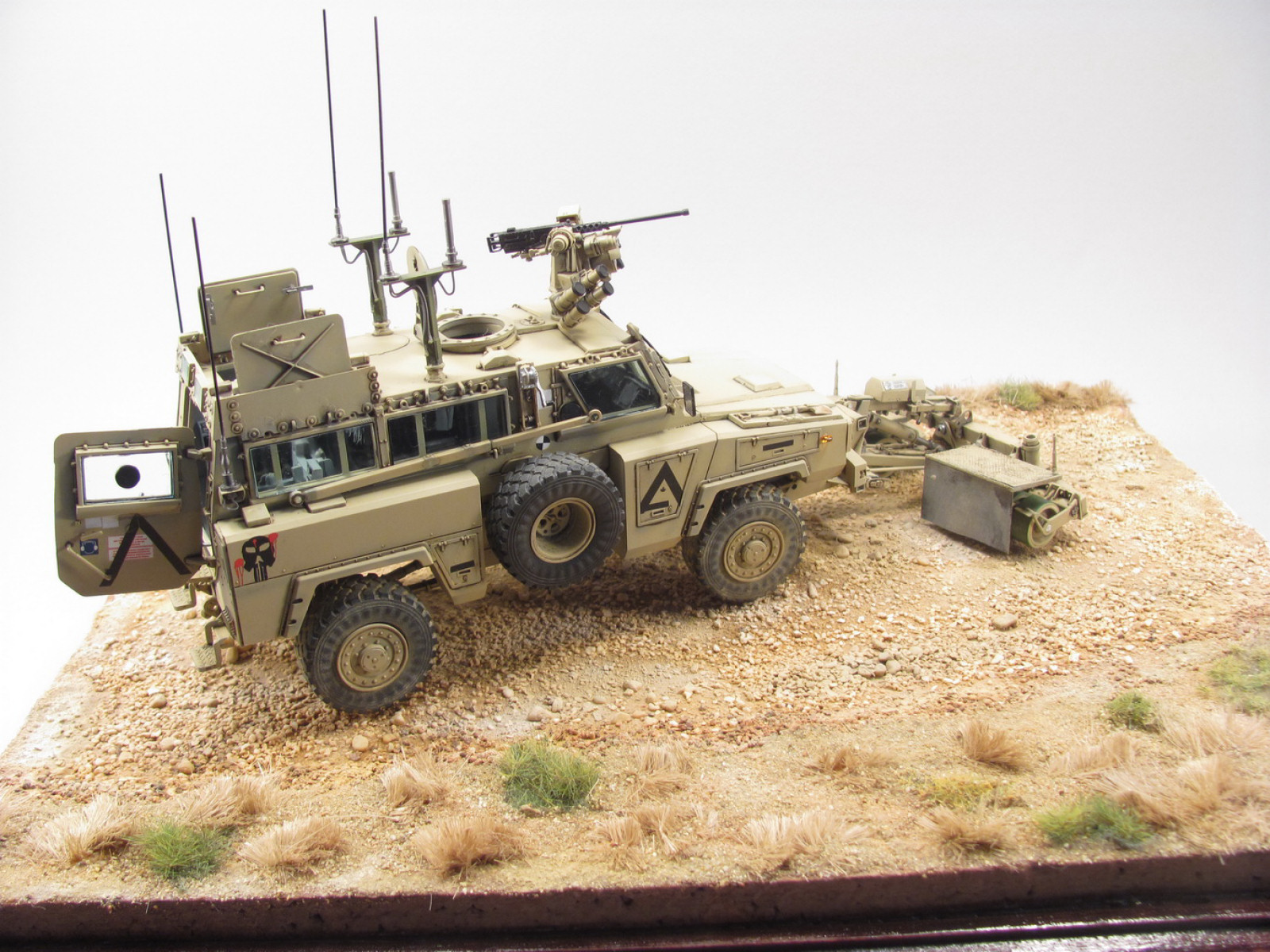 MRC/Academy Contest 2015 - 1/35 RG-31 Mk.3 Image A023_03