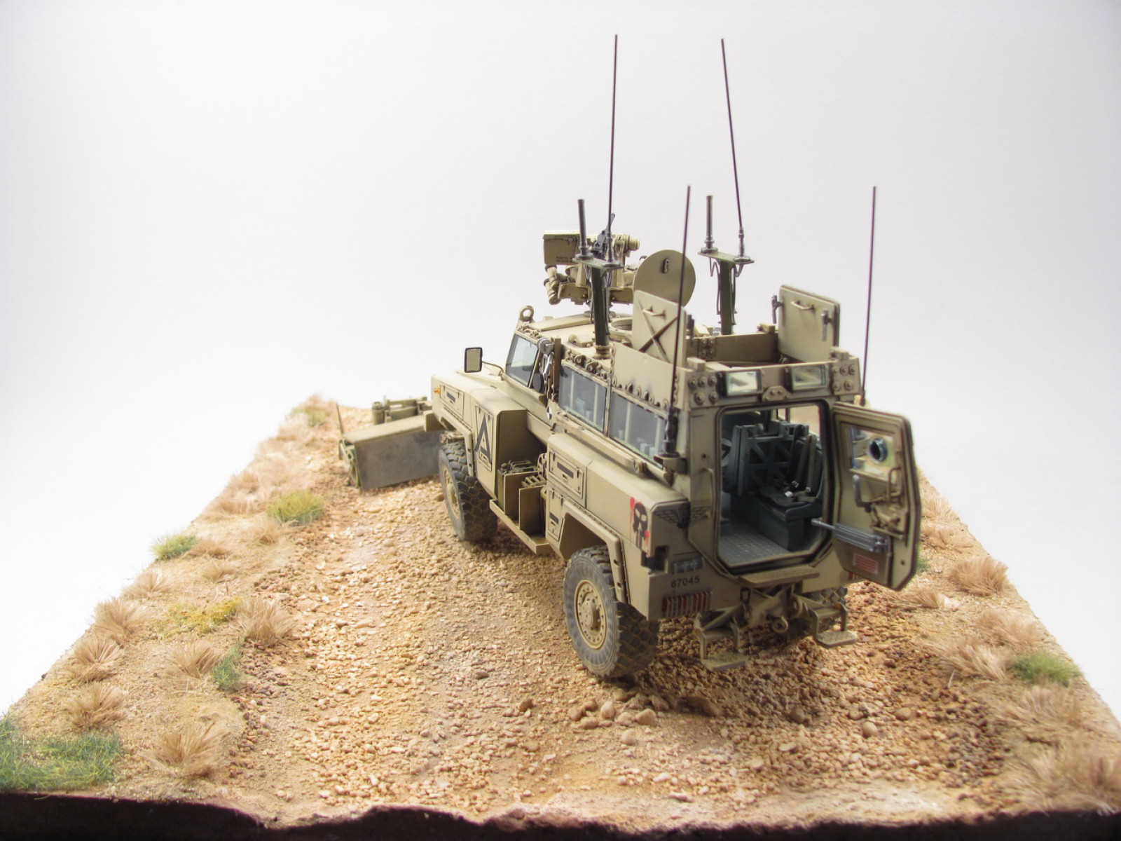 MRC/Academy Contest 2015 - 1/35 RG-31 Mk.3 Image A023_04