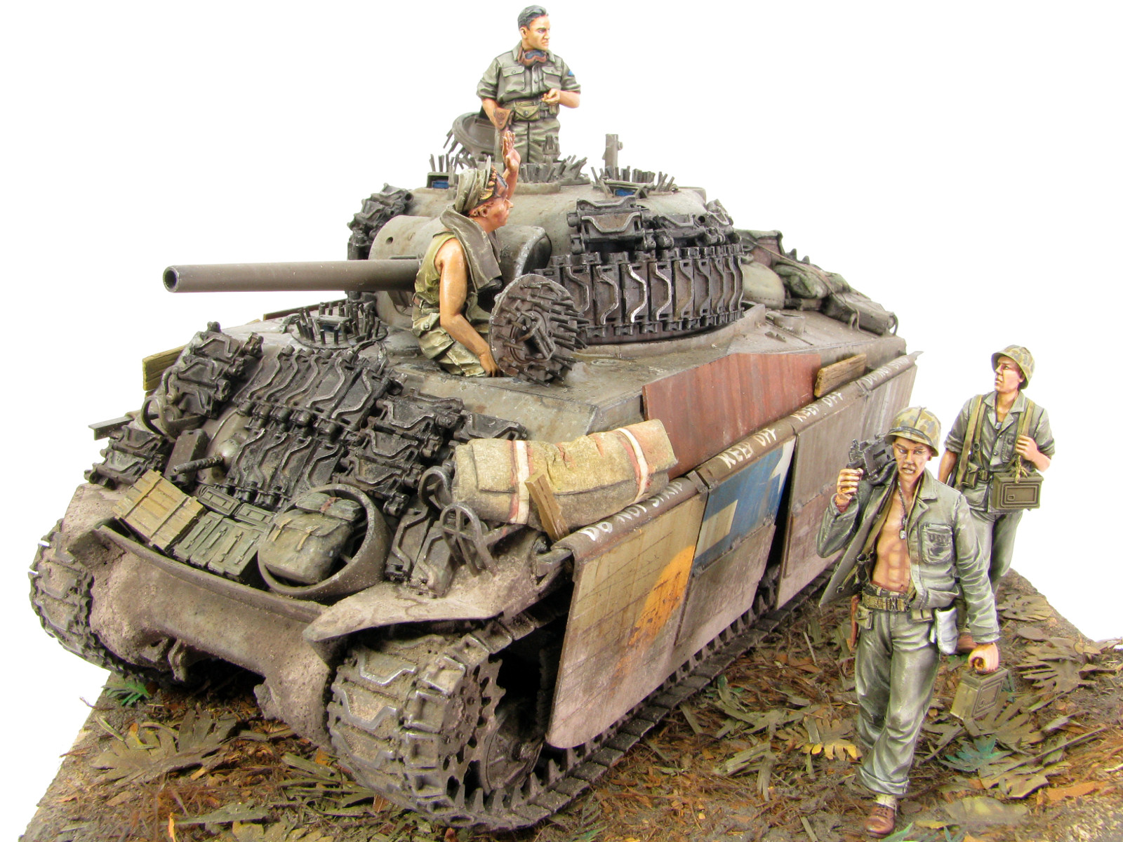 MRC/Academy Contest 2015 - 1/35 M4A2 Sherman 'Okinawa Style' Image A027_01