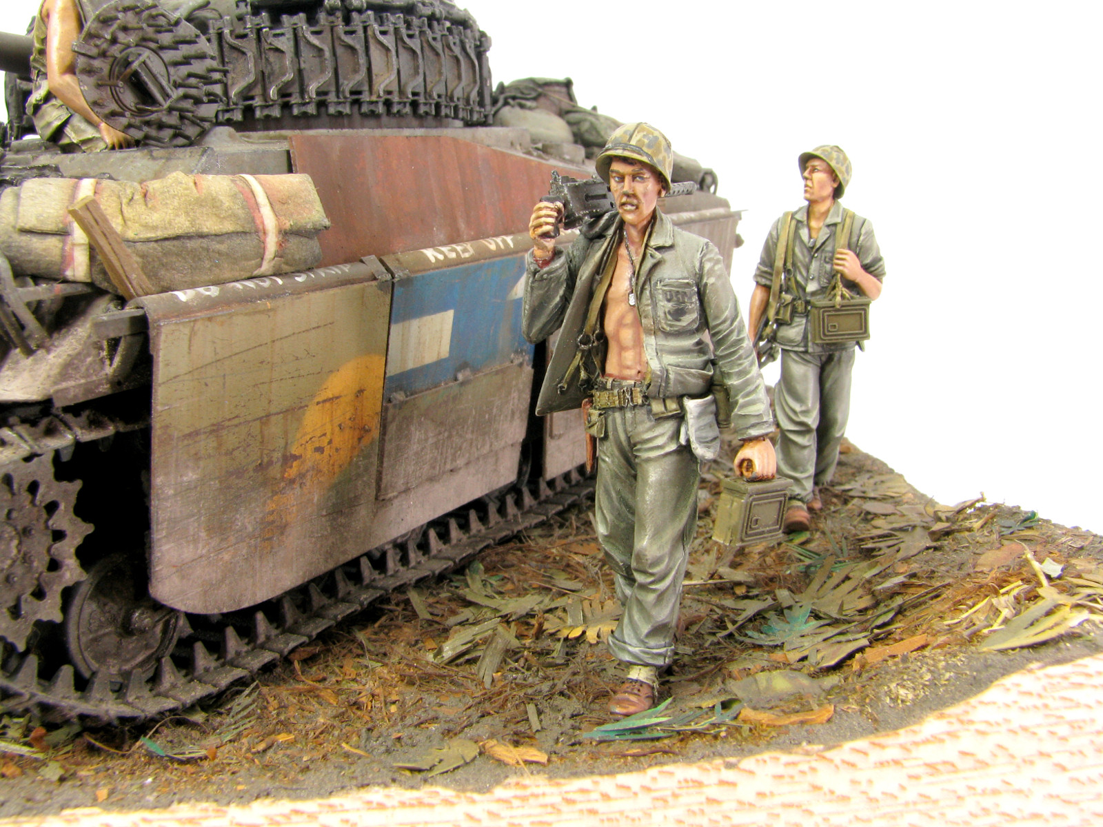 MRC/Academy Contest 2015 - 1/35 M4A2 Sherman 'Okinawa Style' Image A027_05