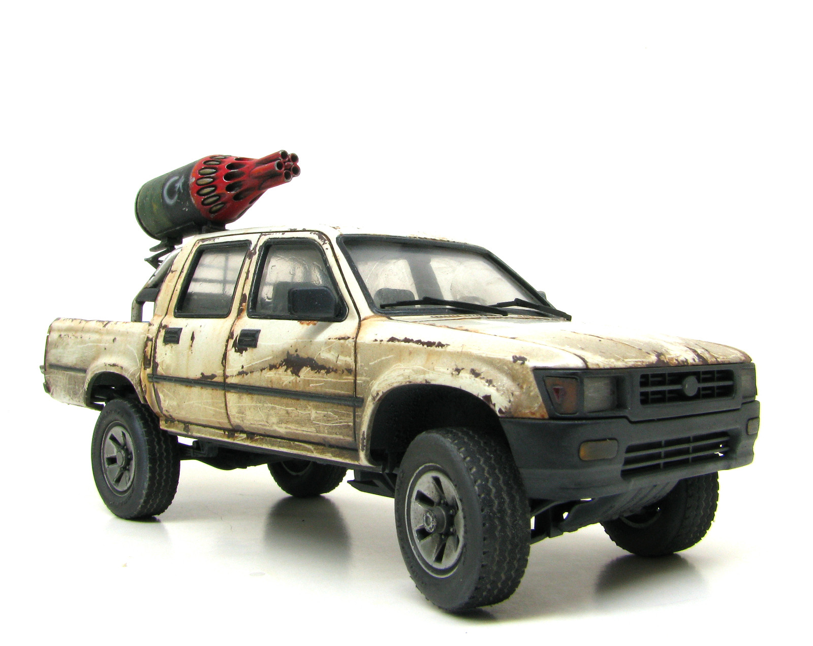 MRC/Academy Contest 2015 - 1/35 Libyan Rocket Pickup Image A028_01