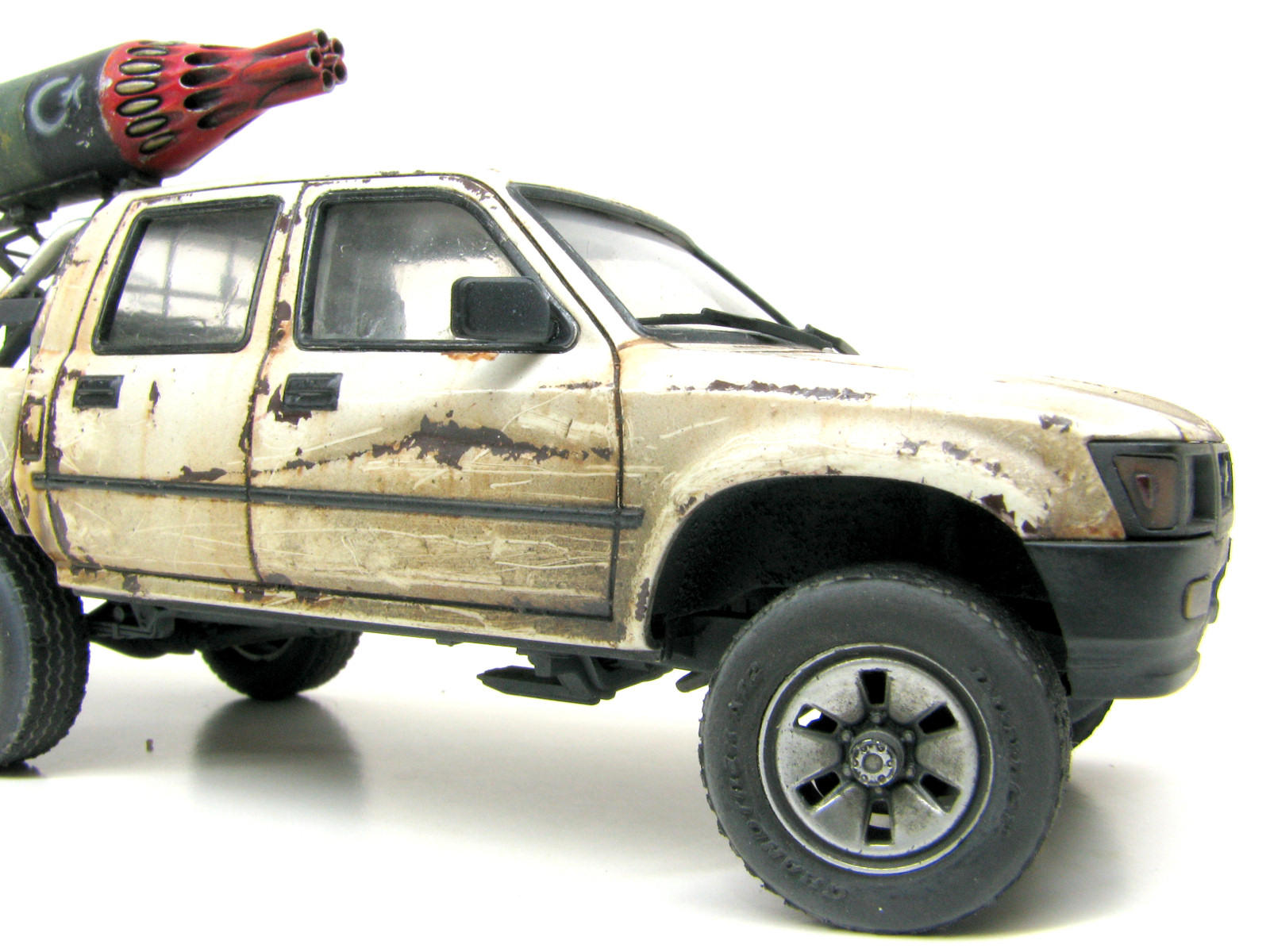 MRC/Academy Contest 2015 - 1/35 Libyan Rocket Pickup Image A028_04