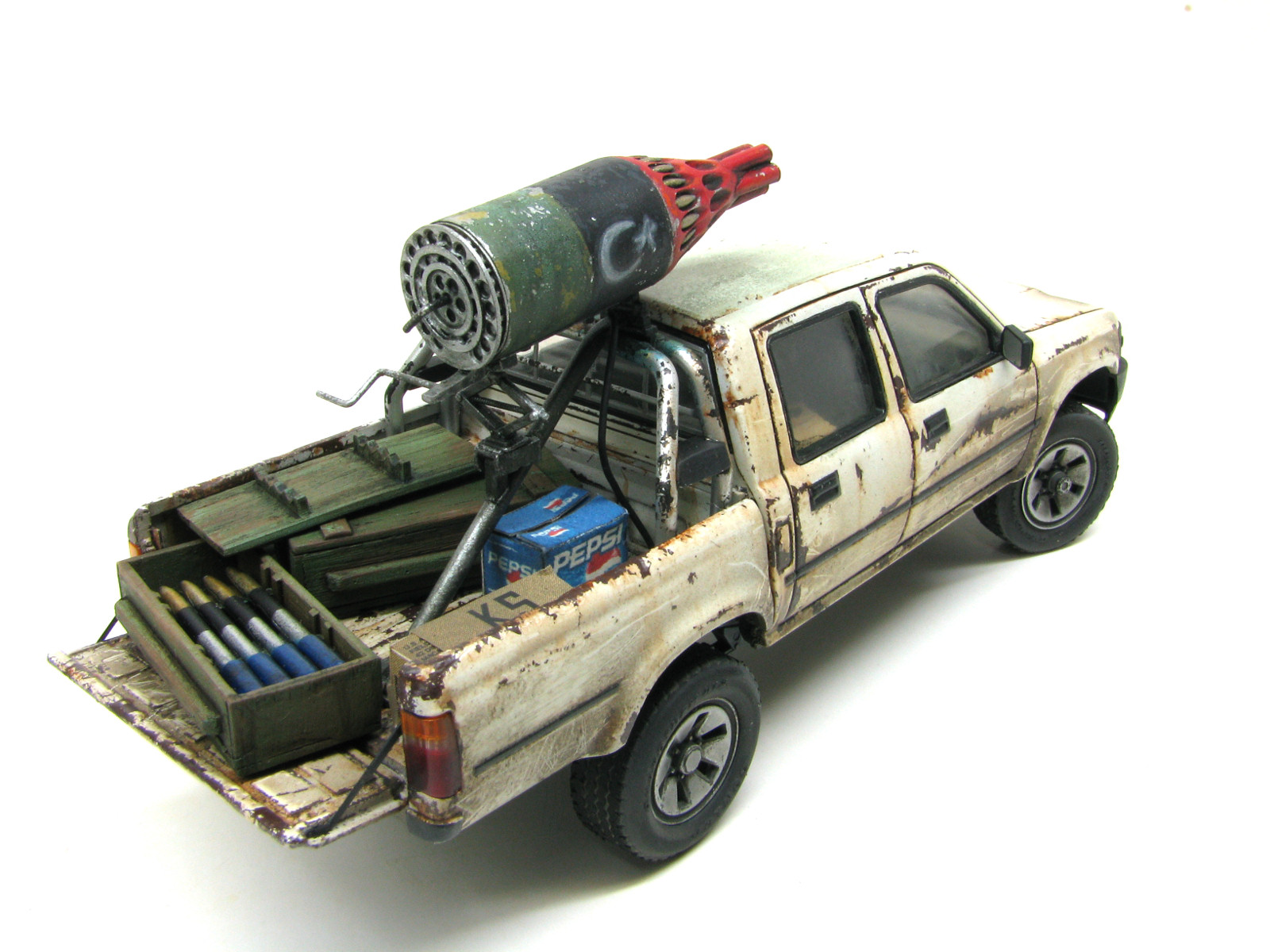 MRC/Academy Contest 2015 - 1/35 Libyan Rocket Pickup Image A028_05