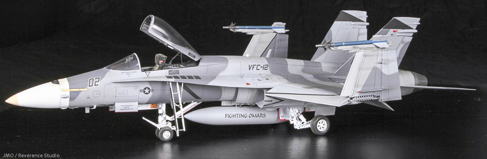 MRC/Academy Contest 2013 - 1/32 F/A-18A Hornet Image A005_01